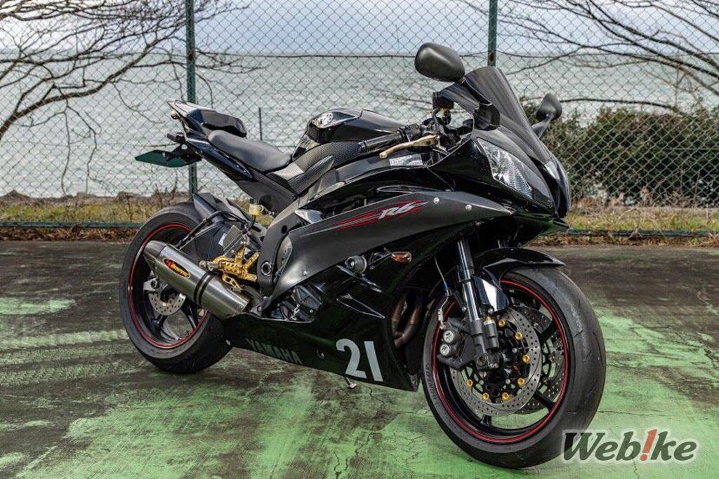 Une vie consacrée à la maîtrise de la moto : YAMAHA YZF-R6 Custom